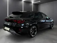 Używany Cupra Leon 150 KM (110 kW) 2024 Czarny Sedan/Limuzyna