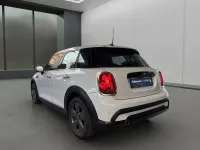Gebraucht Mini Cooper Classic 136 PS (100 kW) 2023 Weiß Kleinwagen