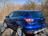 Gebraucht Ford Kuga 150 PS (110 kW) 2018 Blau SUV