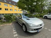 Gebraucht Peugeot 206 CC 113 PS (83 kW) 2005 Silber Cabrio