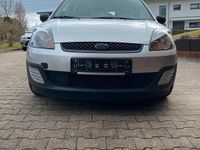 Gebraucht Ford Fiesta 70 PS (51 kW) 2006 Silber Kleinwagen