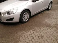 Używany Volvo V60 163 KM (119 kW) 2012 Srebrny Kombi