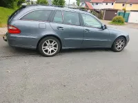 Usado Mercedes E220 170 CV (125 kW) 2007 Gris Familiar