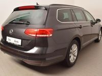 Gebraucht VW Passat Comfortline 150 PS (110 kW) 2018 Grau metallic Kombi