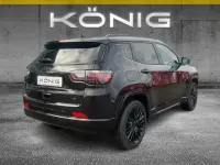 Usado Jeep Compass 239 HP (175 kW) 2022 Preto SUV