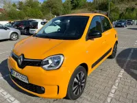 Używany Renault Twingo Intens 65 KM (47 kW) 2022 Pomarańczowy Hatchback