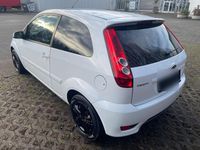 Gebraucht Ford Fiesta Ambiente 69 PS (50 kW) 2008 Weiß Limousine