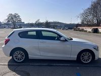 Gebraucht BMW 114 102 PS (75 kW) 2013 Weiß Kleinwagen