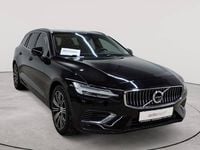 Gebraucht Volvo V60 Inscription 253 PS (186 kW) 2022 Onyx schwarzmetallic Kombi