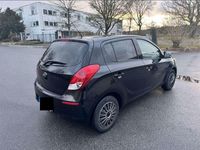 Gebraucht Hyundai i20 Classic 86 PS (63 kW) 2014 Schwarz Kleinwagen