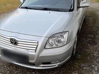 Gebraucht Toyota Avensis 163 PS (119 kW) 2004 Silber Limousine