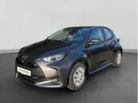 Neu Toyota Yaris 92 PS (67 kW) 2026 Schwarz (black mica) Kleinwagen