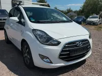 Gebraucht Hyundai ix20 Passion 90 PS (66 kW) 2017 Weiß Kleinwagen