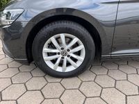 Gebraucht VW Passat Business 150 PS (110 kW) 2022 Grau Kombi
