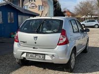 Gebraucht Dacia Sandero Basis 75 PS (55 kW) 2011 Platingrau Kleinwagen