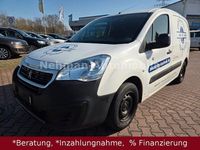 Gebraucht Peugeot Partner Premium 75 PS (55 kW) 2017 Weiß Van / Kleinbus