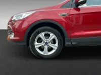 Gebraucht Ford Kuga 150 PS (110 kW) 2016 Rot SUV