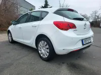 Gebraucht Opel Astra 110 PS (80 kW) 2013 Weiß Limousine