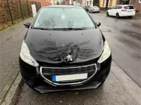 Gebraucht Peugeot 208 Active 68 PS (50 kW) 2014 Schwarz Kleinwagen