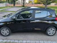 Gebraucht Hyundai i10 Select 67 PS (49 kW) 2023 Schwarz Kleinwagen