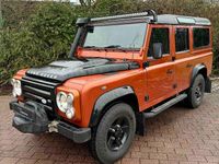 Gebraucht Land Rover Defender 122 PS (89 kW) 2009 Orange Kombi