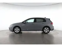 Gebraucht VW Golf VIII Life 150 PS (110 kW) 2025 Mondsteingrau Limousine