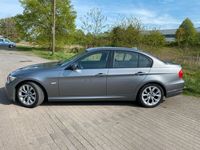 gebraucht BMW 318 d facelift , 8-fach bereift