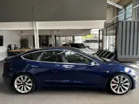 Usado Tesla Model 3 258 kW (351 CV) 2019 Azul Berlina