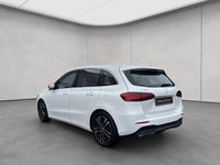 Gebraucht Mercedes B180 Advanced 136 PS (100 kW) 2025 Polarweiß Van / Kleinbus