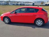 Gebraucht Opel Astra Eco 101 PS (74 kW) 2011 Rot Limousine