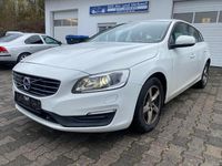 Gebraucht Volvo V60 Business Edition 190 PS (139 kW) 2016 Weiß Kombi