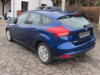 Usata Ford Focus 101 CV (74 kW) 2016 Blu Berlina