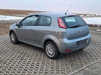 Gebraucht Fiat Punto 78 PS (57 kW) 2012 Grau Kleinwagen