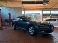 Gebraucht Skoda Superb Ambition 150 PS (110 kW) 2018 Grau Kombi