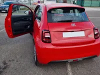 Gebraucht Fiat 500e 86 kW (118 PS) 2024 Rot Kleinwagen