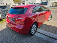Gebraucht Mercedes A180 AMG line 122 PS (89 kW) 2015 Rot Limousine