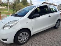 Gebraucht Toyota Yaris Cool 69 PS (50 kW) 2010 Weiß Kleinwagen