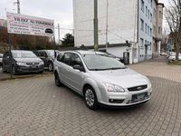 Gebraucht Ford Focus Style 109 PS (80 kW) 2007 Polarsilber metallic Kombi
