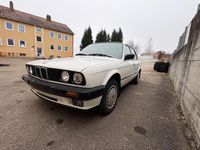 Gebraucht BMW 316 102 PS (75 kW) 1989 Weiß Limousine