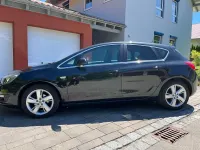 Gebraucht Opel Astra Energy 120 PS (88 kW) 2014 Schwarz Limousine