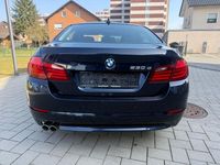 Gebraucht BMW 530 258 PS (189 kW) 2011 Blau Limousine