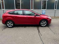 Gebraucht Ford Focus SYNC Edition 101 PS (74 kW) 2014 Candyrot metallic Kleinwagen