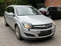 Gebraucht Opel Astra Selection 116 PS (85 kW) 2011 Silber Limousine