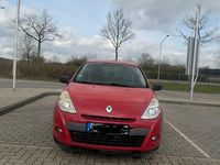 Gebraucht Renault Clio III Expression 75 PS (55 kW) 2009 Rot Kleinwagen