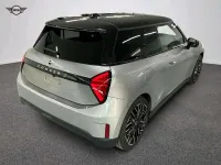 Gebraucht Mini Cooper SE Favoured 160 kW (218 PS) 2025 Grau Kleinwagen