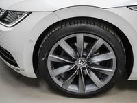 Gebraucht VW Arteon Elegance 190 PS (139 kW) 2019 Oryx white metallic () oryx white metallic () Kleinwagen