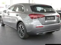 Gebraucht Mercedes A180 Progressive 136 PS (100 kW) 2025 Grau Limousine