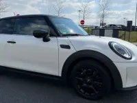 Gebraucht Mini Cooper 136 PS (100 kW) 2023 Weiß Kleinwagen