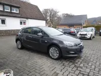 Gebraucht Opel Astra Active 116 PS (85 kW) 2013 Grau Limousine