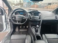 Gebraucht Ford Focus Sport 185 PS (136 kW) 2015 Weiß Limousine